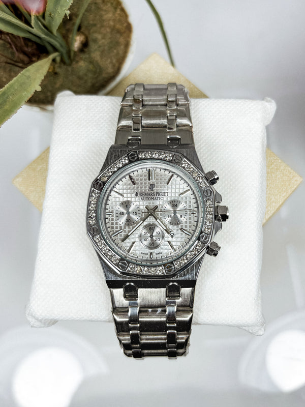 Audemars Piguet-Inspired Men’s Luxury Chronograph Watch – Diamond Bezel